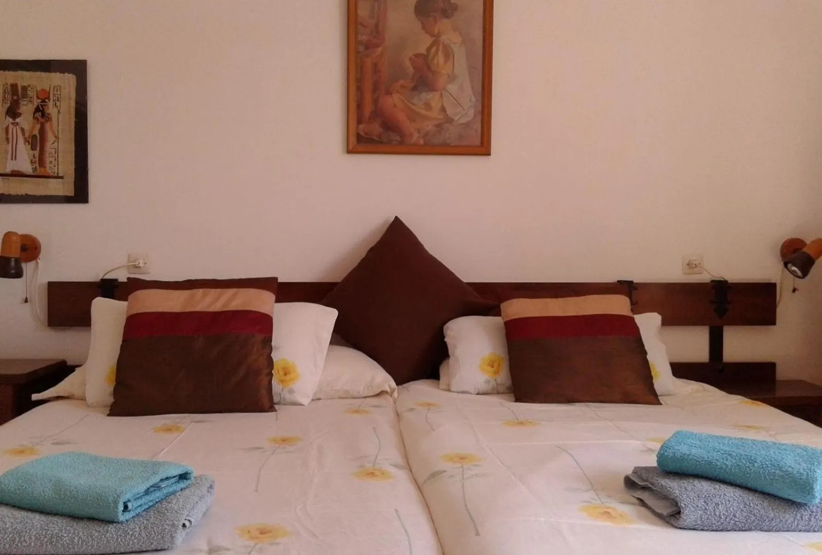 Geraeumiges, Strandnahes Ferienhaus Mit Garten Miami Playa