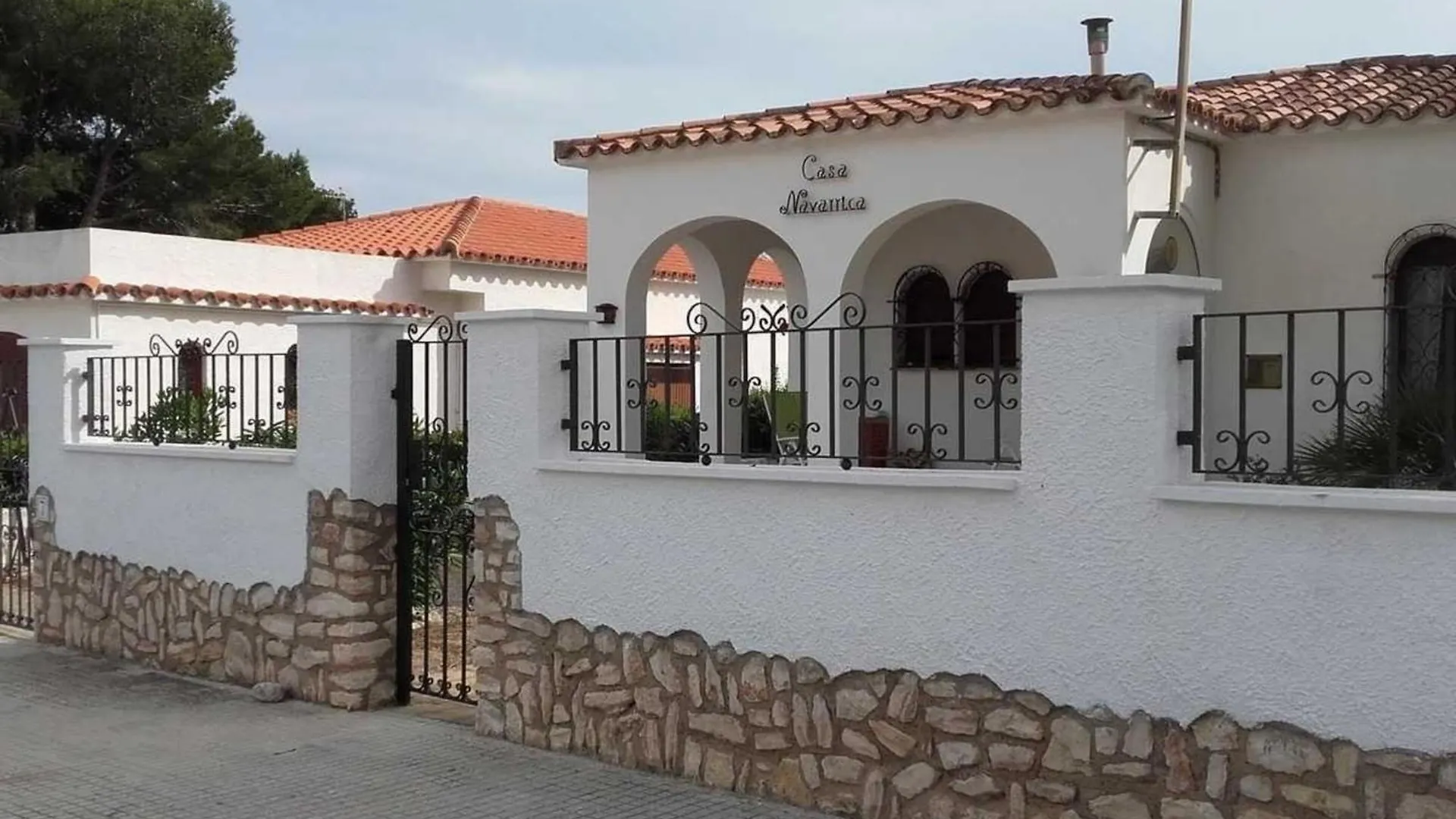 Geraeumiges, Strandnahes Ferienhaus Mit Garten Miami Playa